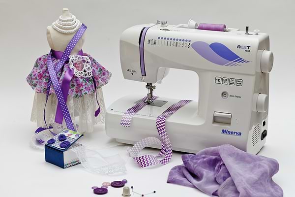 Фото - Швейная машина MINERVA Next 141D