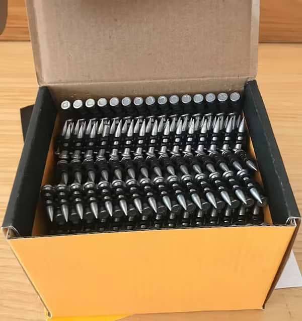 Фото - Гвозди DeWALT 3,7 мм (DCN8902020)