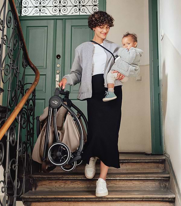 Фото - Коляска прогулочная Britax-Romer RIO Carbon Black (2000041611)