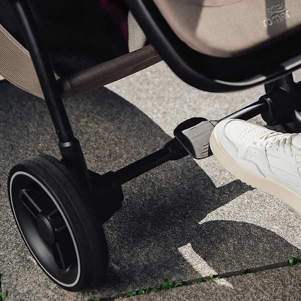 Фото - Коляска прогулочная Britax-Romer RIO Carbon Black (2000041611)