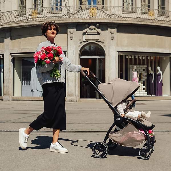 Фото - Коляска прогулочная Britax-Romer RIO Carbon Black (2000041611)