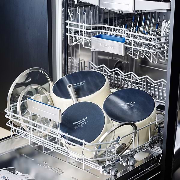 Фото - Каструля KitchenAid Steel Core 3,7 л (CC003266-001)