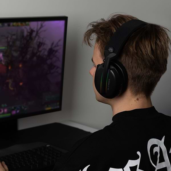 Фото - Гарнітура бездротова ігрова Proove Gaming Glimmer (APP) Black (WHGL00022001)