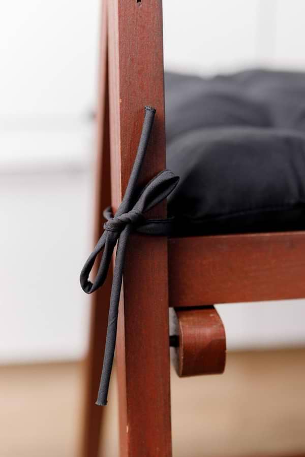 Фото - Подушка для стільця Прованс Фібра Чорна 40х40 см (041689)