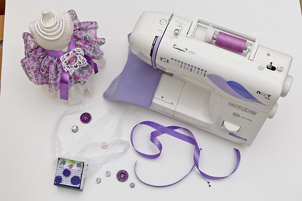 Фото - Швейная машина MINERVA Next 141D