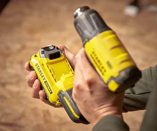 Фото - Технічний фен Stanley FatMax без АКБ та ЗП (SFMCE530B)