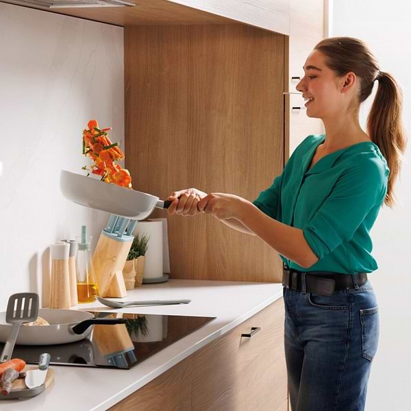 Фото - Сковорода универсальная Berghoff 3950603 LEO Glints Spirit 20 см