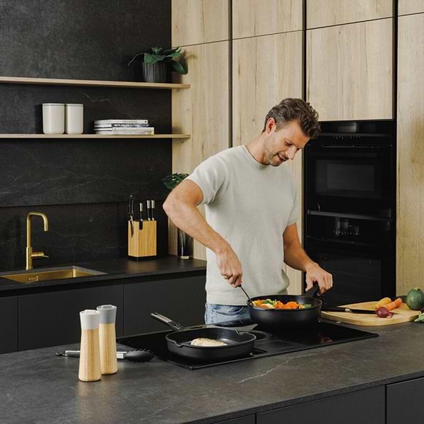 Фото - Сковорода універсальна Berghoff 3950572 LEO Phantom 32 см