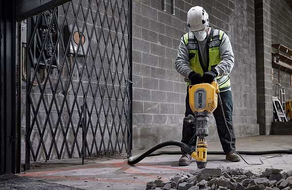 Фото - Відбійний молоток DeWALT D25911K