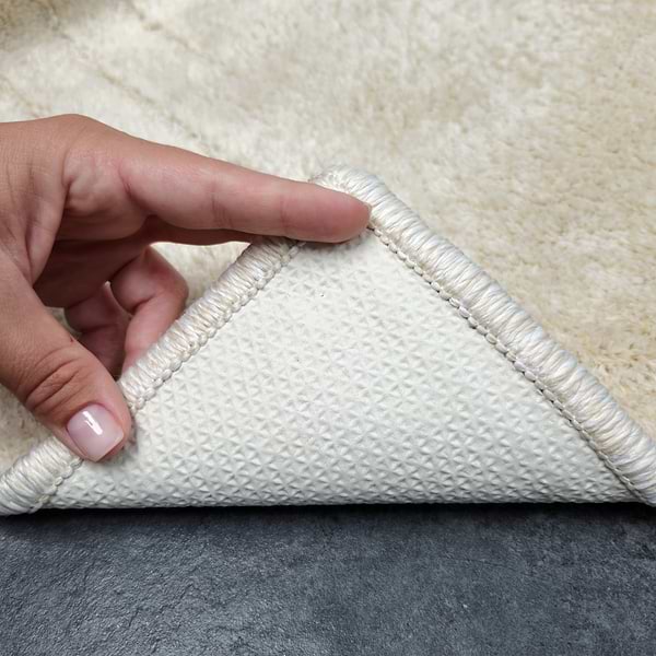 Фото - Коврик для ванной комнаты DarianA Joy 57x100+57x50 с вырезом молочный (1000010463)