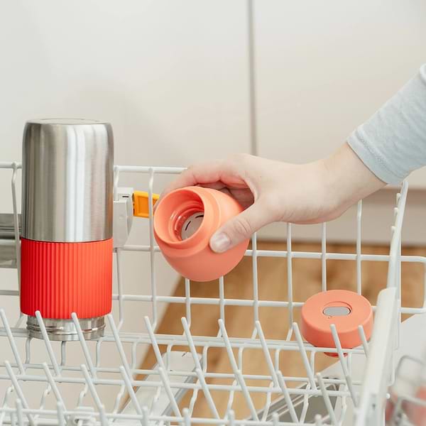 Фото - Термобутылка Tefal N2193310 BeYou Twist Screw Lid 0,7 л оранжевая