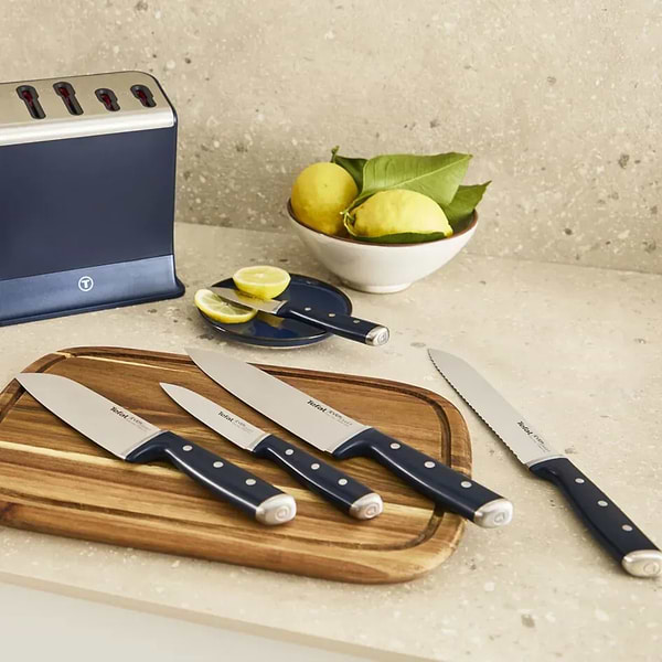 Фото - Набір ножів Tefal K297S644 EverSharp Pro 5 предметів + блок-точилка