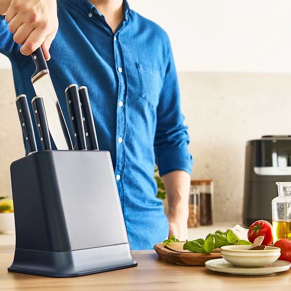 Фото - Набір ножів Tefal K297S644 EverSharp Pro 5 предметів + блок-точилка