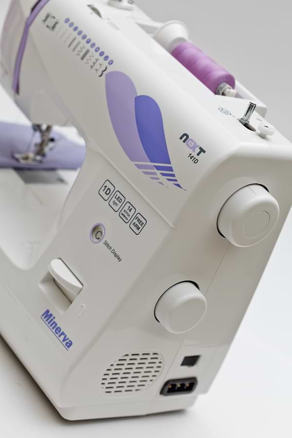 Фото - Швейная машина MINERVA Next 141D