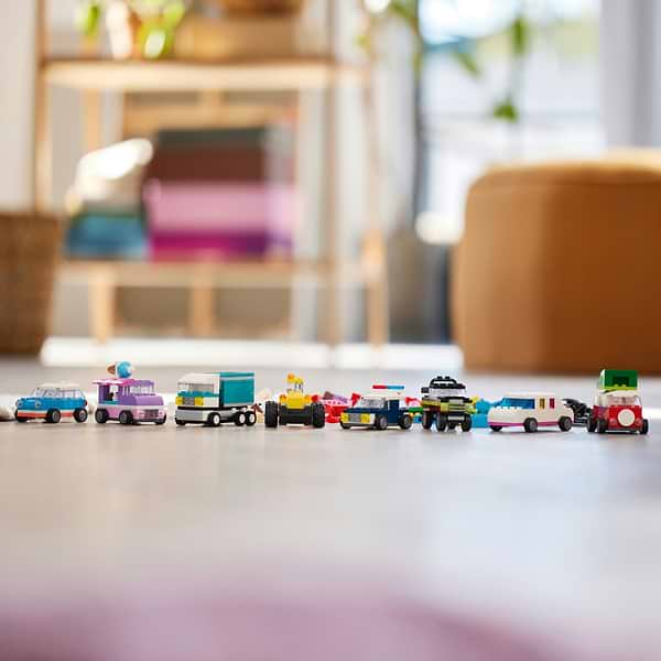 Фото - Конструктор LEGO Classic Творчі транспортні засоби (11036)