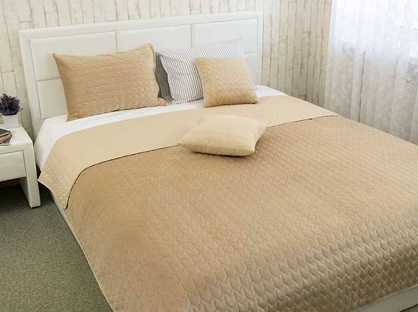 Фото - Покрывало полуторное Руно 150х220 велюр (360.55_Beige) Фото - Покрывало полуторное Руно 150х220 велюр (360.55_Beige)