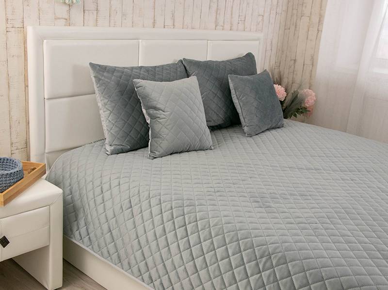 Фото - Покривало полуторне Руно 150х220 велюр (360.55_Dark Grey ромб)