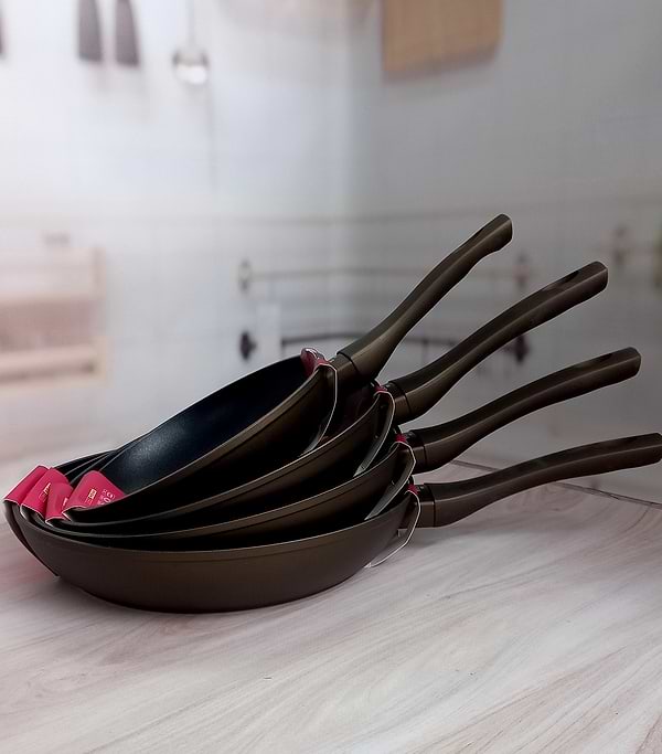 Фото - Сковорода универсальная OSCAR Grand 24 см (OSR-1103-24)