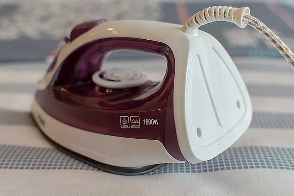 Фото - Утюг Prime Technics PTI 1600 V