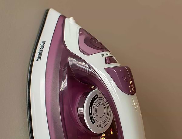 Фото - Утюг Prime Technics PTI 1600 V