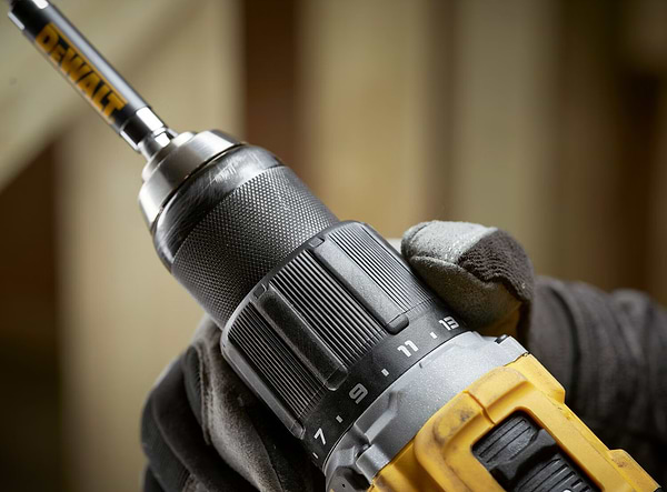 Фото - Дриль-шуруповерт DeWALT DCD799N