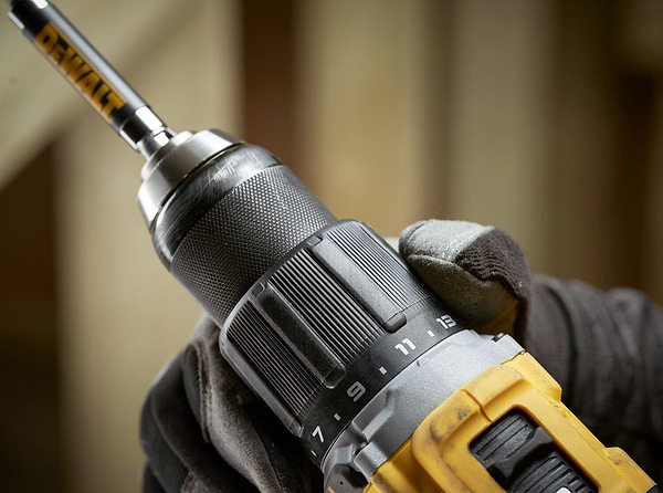 Фото - Дриль-шуруповерт DeWALT DCD799NT