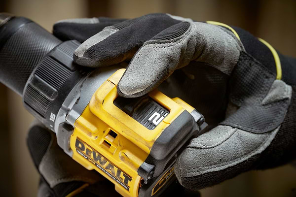 Фото - Дриль-шуруповерт DeWALT DCD794NT