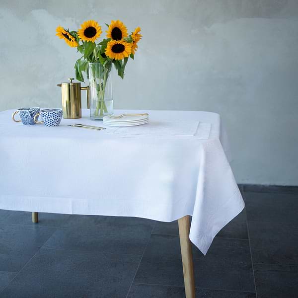 Фото - Скатертина прямокутна Едельвіка Соняхи біла 240х150 см (274-23/00)