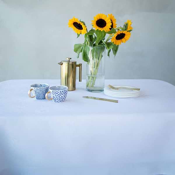 Фото - Скатертина прямокутна Едельвіка Соняхи біла 240х150 см (274-23/00)