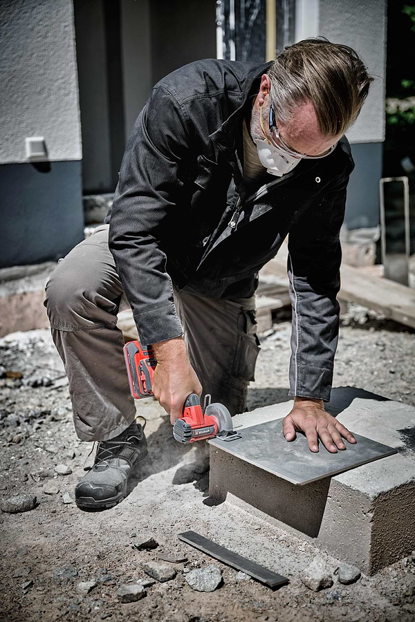 Фото - Пила дисковая Einhell Professional TP-CO 18/76-C Li BL - Solo (4432000)