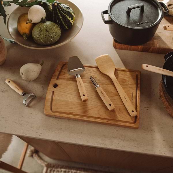 Фото - Нож для сыра Fiskars Folken (1075681)