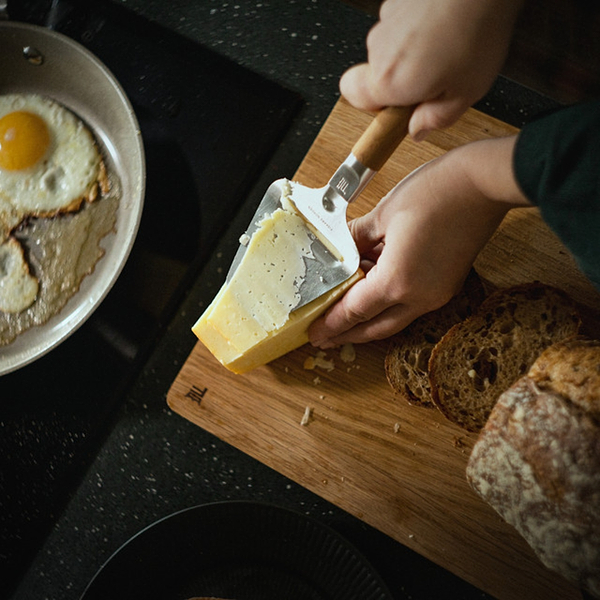Фото - Ніж для сиру Fiskars Norden (1065248)
