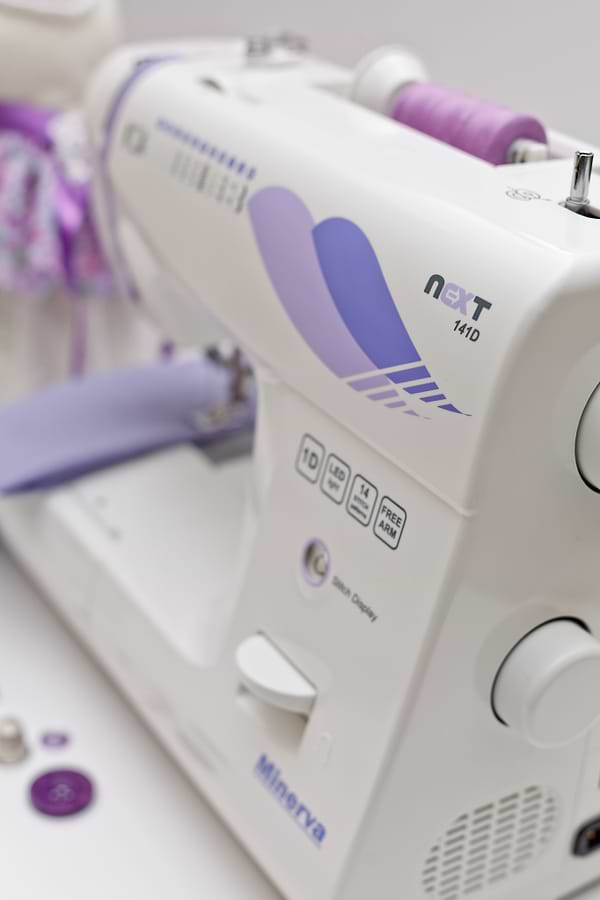 Фото - Швейная машина MINERVA Next 141D