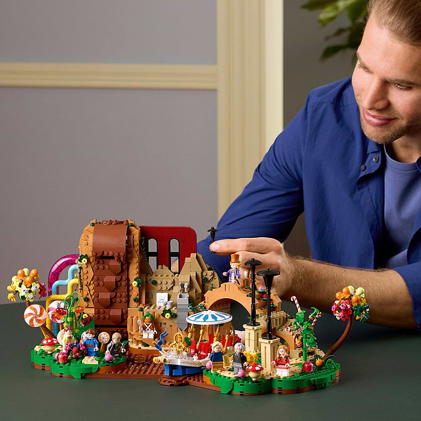 Фото - Конструктор LEGO Ideas Вилли Вонка и шоколадная фабрика (21360)