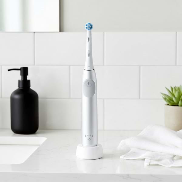Фото - Зубна щітка електрична Oral-B Braun iO Series 2 iOS2.1C9.0 типу 3770 Sensi Edition