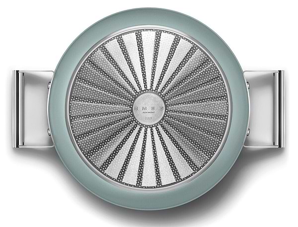 Фото - Сотейник Smeg 28 см (DPF2812EGM)