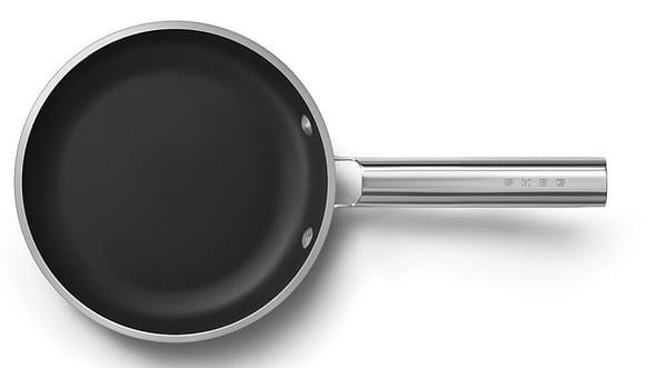 Фото - Сковорода універсальна Smeg 20 см (FPF2002BLM)