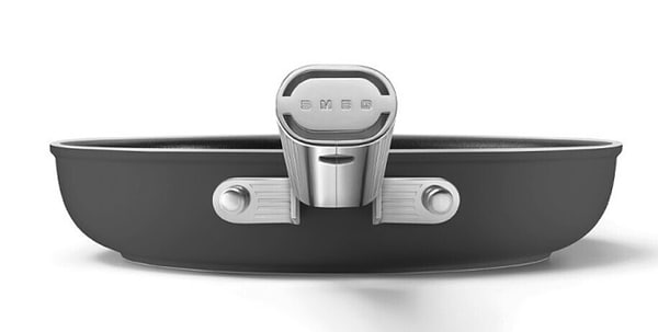 Фото - Сковорода універсальна Smeg 20 см (FPF2002BLM)