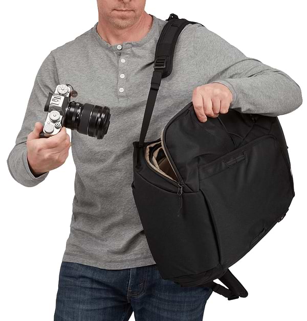 Фото - Рюкзак для компактної фотокамери Thule Covert DSLR Backpack 24L TCDK224 Black (3203906)