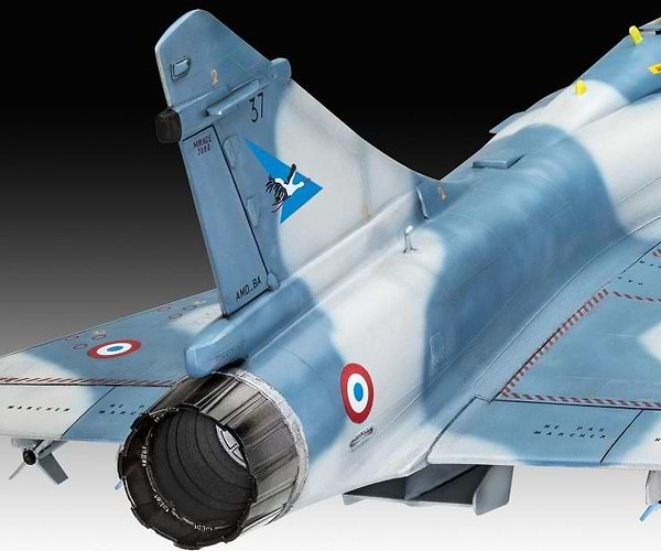 Фото - Набор для моделирования техники Revell Самолет Dassault Mirage 2000C (RVL-03813)