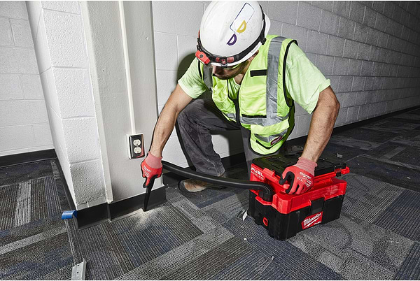 Фото - Пилосос миючий з контейнером Milwaukee M18 FPOVCL-0 (4933478187)