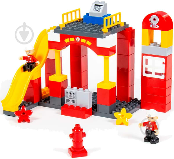 Фото - Пластиковый конструктор KID'S HOME TOYS Пожарная станция большие детали 76 эл. (188-102)