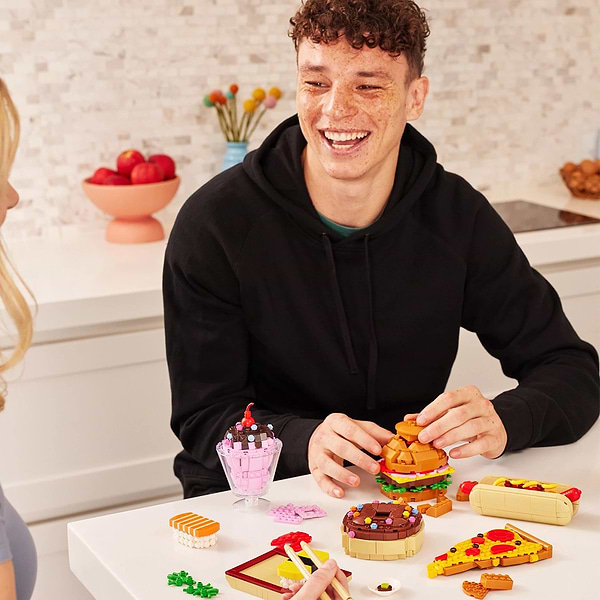 Фото - Пластиковый конструктор ZURU в капсуле MAX S1 – ВКУСНЯШКИ в ассортименте (83186GQ1)