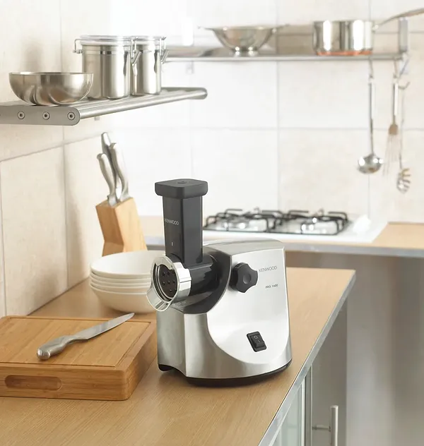 Фото - Мясорубка Kenwood MG516