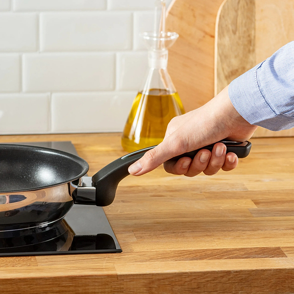 Фото - Сковорода універсальна Tefal E3010604 Emotion 28 см