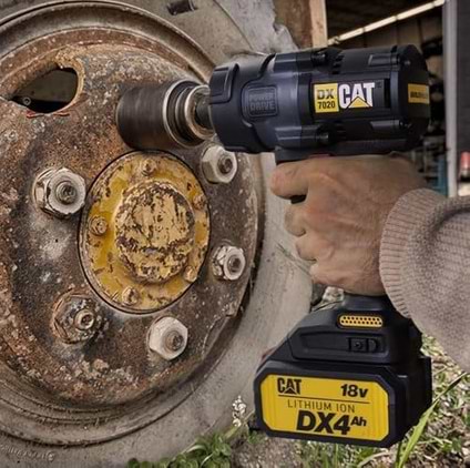 Фото - Гайковерт акумуляторний CAT DX7020B