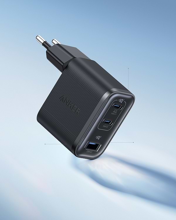 Фото - Сетевое зарядное устройство Anker Charger 70W 2xUSB-C PD & 1xUSB-A Black (A121AL11)