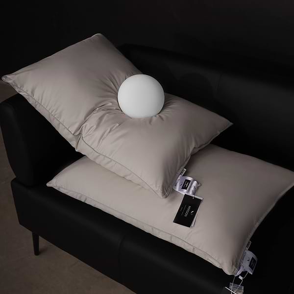 Фото - Подушка стандартна MirSon №208 Silver Cloud 50x70 см (2200009349010)