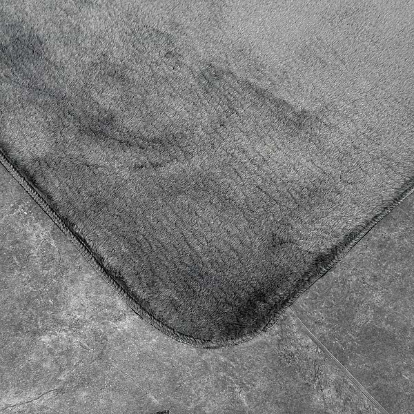 Фото - Килимок для підлоги з еко-хутра DarianA Moonbeam 50x60 графітний (1000010339)