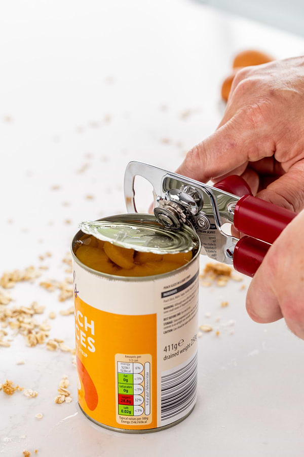 Фото - Ніж консервний KitchenAid Classic 20 см червоний (KHA199OHEREG)